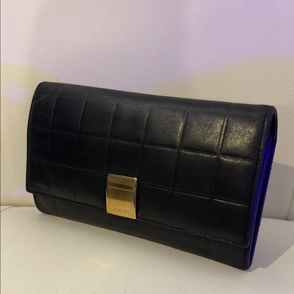 Authentic CHANEL Chocolate Bar Purse Wallet - Picture 2 of 15